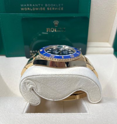 Rolex Submariner Date 41mm Yellow Gold Date Blue Bezel Blue Dial 126618lb