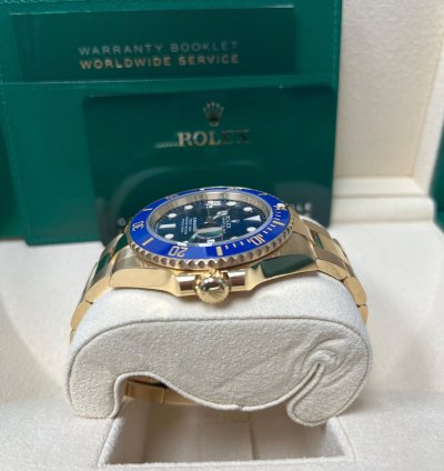Rolex Submariner Date 41mm Yellow Gold Date Blue Bezel Blue Dial 126618lb