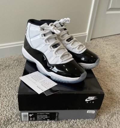 Nike Air Jordan Retro 11 Concord White Black 2018 Size 9 5