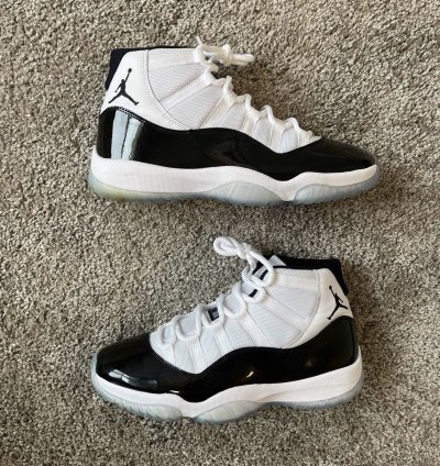 Nike Air Jordan Retro 11 Concord White Black 2018 Size 9 5