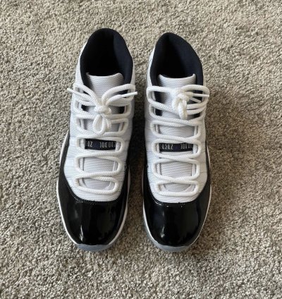 Nike Air Jordan Retro 11 Concord White Black 2018 Size 9 5
