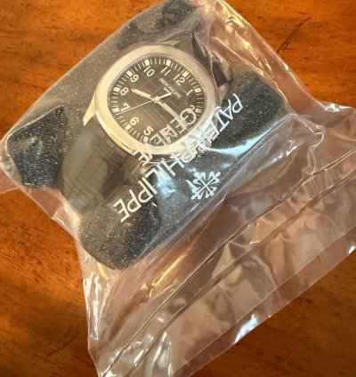Patek Philippe Aquanaut 2009 Jumbo Aquanaut 5167a-001 With Pp Service Extra Tropic Straps