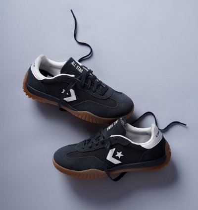 Convers E Run Star Trainer Black Sneakers