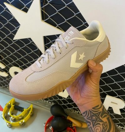 Convers E Run Star Trainer Ghost Town Sneakers