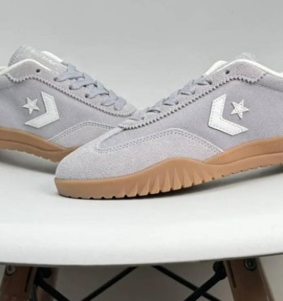 Convers E Run Star Trainer Ghost Town Sneakers