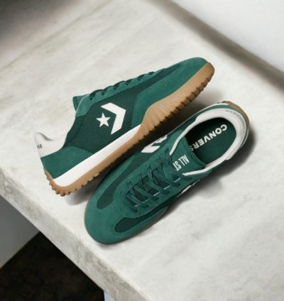 Convers E Run Star Trainer Green Sneakers