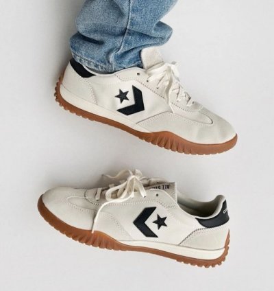 Convers E Run Star Trainer White Sneakers