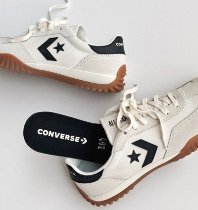Convers E Run Star Trainer White Sneakers
