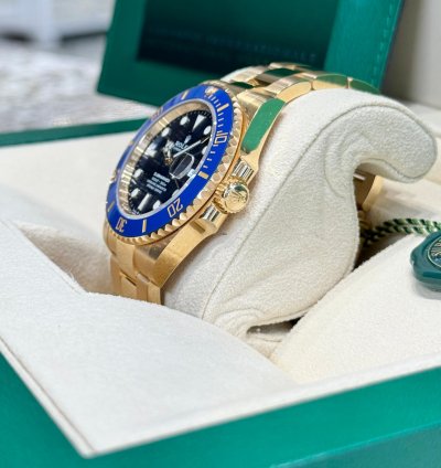 Rolex Submariner Date Blue Dial Yellow Gold 41mm 2023