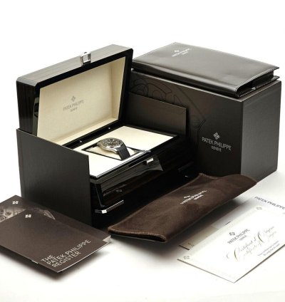 Patek Philippe Aquanaut 41 Steel Rubber Black Embossed 2021 Box Papers