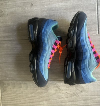 Nike Air Max 95 Coral Studios
