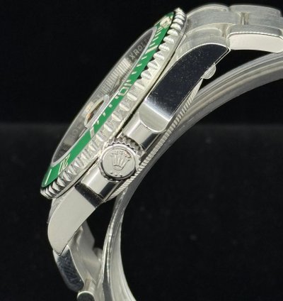 Rolex Submariner Date Full Stickersbut Back Case And White Tag