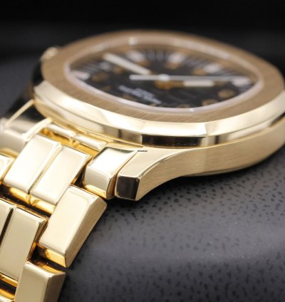 Patek Philippe Aquanaut 5066 1j