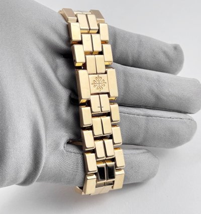 Patek Philippe Aquanaut 5066 1j Yellow Gold Black Dial