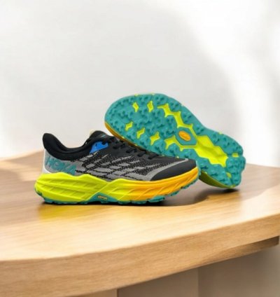 Hoka Speedgoat 5 Sneakers