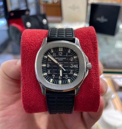 Patek Philippe Aquanaut 5066a Automatic Box And Hang Tags Preowned Mint