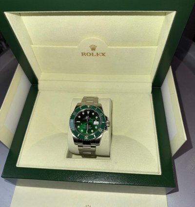 Rolex Submariner Date Hulk 116610lv