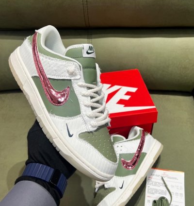 Kyler Murray X Nike Sb Dunk Low Be 1 Of One Sneakers