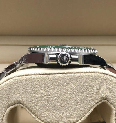 Rolex Submariner Date Hulk Green Dial