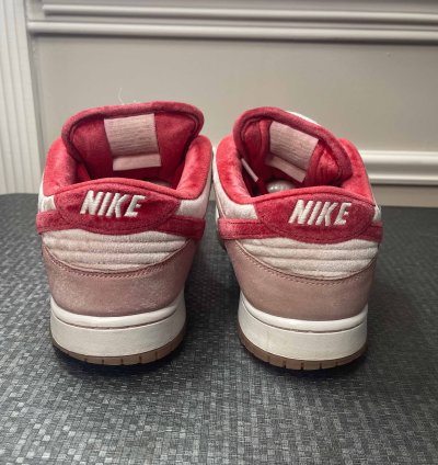 Strangelove Dunk Low Sb Valentines Day
