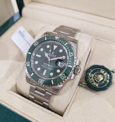 Rolex Submariner Date Hulk Unworn Full Stickers Barcode 2019 Full Set Eu Watch