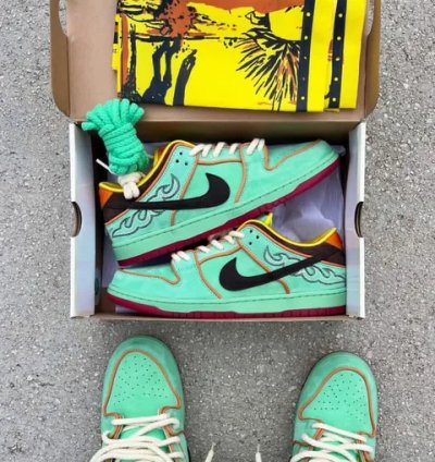 Nike Sb Dunk Low Rodeo Tourmaline
