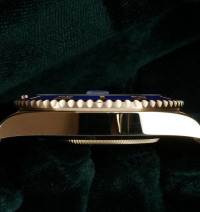 Rolex Submariner Date Mint Complete Set Submariner Date Bluesy 41mm Blue Dial 18k Yellow Gold 126618lb