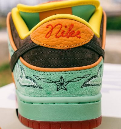 Nike Sb Dunk Low Rodeo Tourmaline
