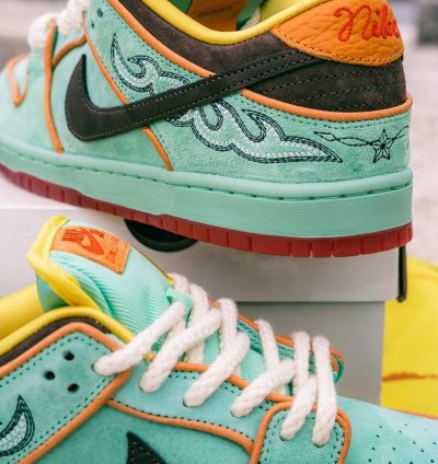 Nike Sb Dunk Low Rodeo Tourmaline