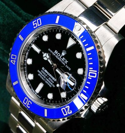 Rolex Submariner Date Mint Complete Set Submariner Date Cookie Monster Black Dial White Gold Steel 126619lb