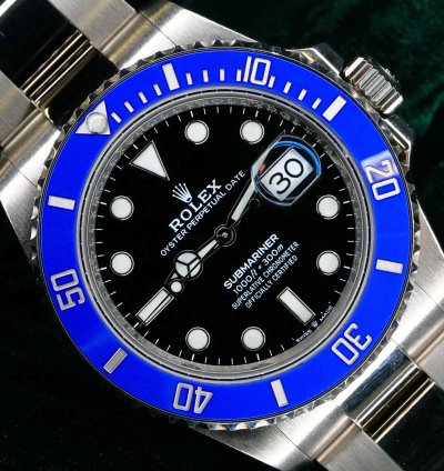 Rolex Submariner Date Mint Complete Set Submariner Date Cookie Monster Black Dial White Gold Steel 126619lb