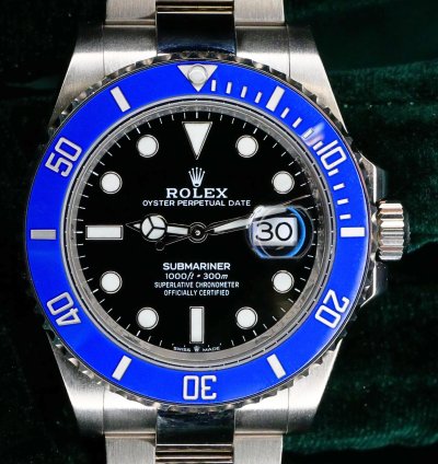 Rolex Submariner Date Mint Complete Set Submariner Date Cookie Monster Black Dial White Gold Steel 126619lb