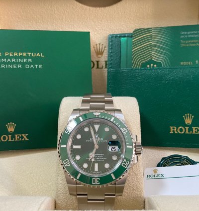 Rolex Submariner Date New 2020 Full Set Submariner Date Hulk Discontinued Model New Style Card