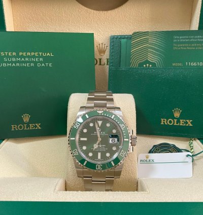 Rolex Submariner Date New 2020 Full Set Submariner Date Hulk Discontinued Model New Style Card