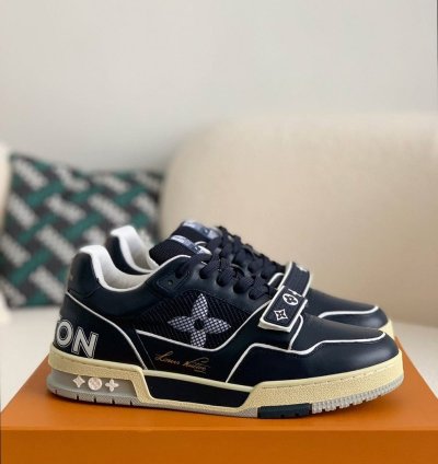 Louisvuitton Monogram Flowers Trainer Sneaker