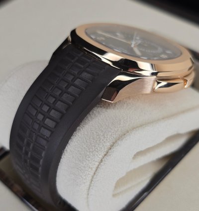 Patek Philippe Aquanaut 5164r Mint 18k Rose Gold