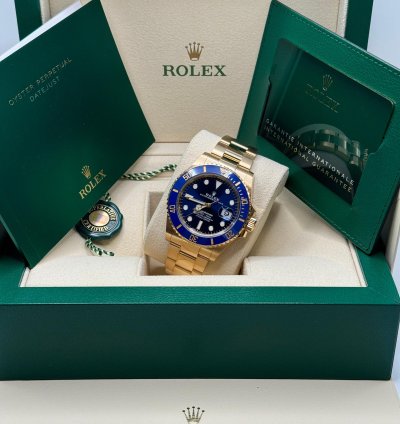 Rolex Submariner Date New 2022 Yellow Gold Sunburst Blue Dial Ceramic Bezel