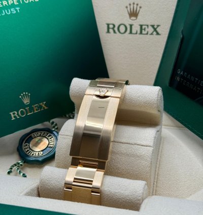 Rolex Submariner Date New 2022 Yellow Gold Sunburst Blue Dial Ceramic Bezel