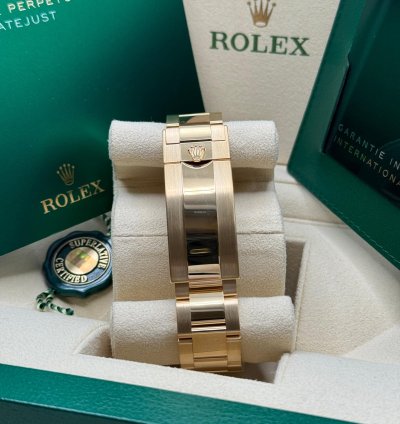 Rolex Submariner Date New 2022 Yellow Gold Sunburst Blue Dial Ceramic Bezel