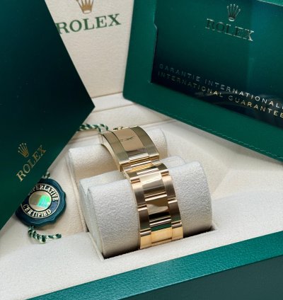 Rolex Submariner Date New 2022 Yellow Gold Sunburst Blue Dial Ceramic Bezel