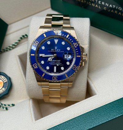 Rolex Submariner Date New 2022 Yellow Gold Sunburst Blue Dial Ceramic Bezel