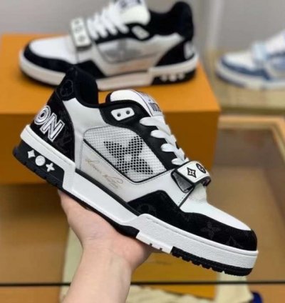 Louisvuitton Trainer Stripe Black White Sneakers