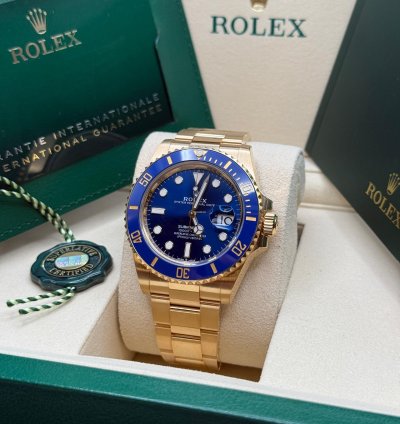 Rolex Submariner Date New 2025 Yellow Gold Sunburst Blue Dial Ceramic Bezel