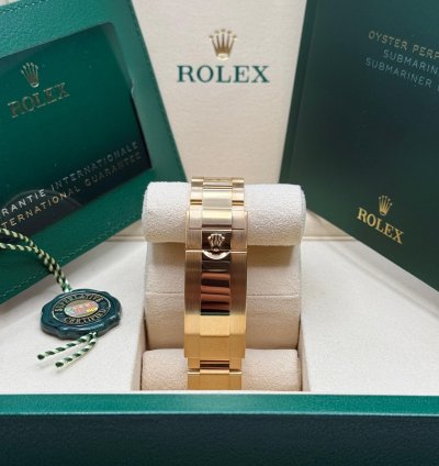 Rolex Submariner Date New 2025 Yellow Gold Sunburst Blue Dial Ceramic Bezel