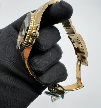Rolex Submariner Date New Complete Set