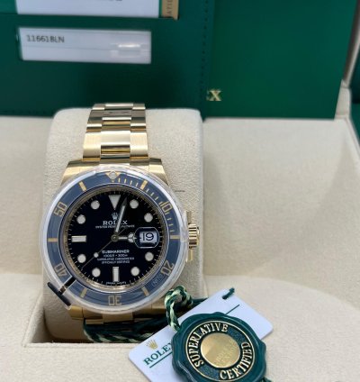 Rolex Submariner Date New Complete Set
