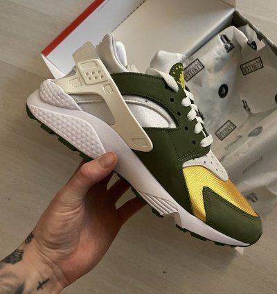 Stussy Nike Air Huarache Le