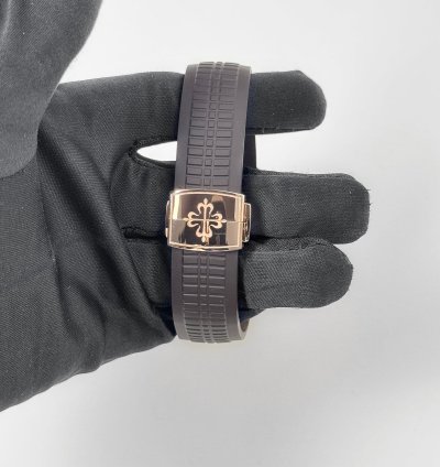 Patek Philippe Aquanaut 5164r-001 Travel Time Brown Dial Rose Gold 2021