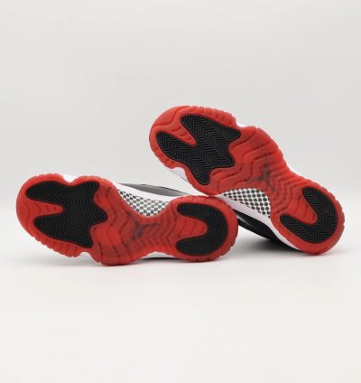 Air Jordan 11 Retro Playoffs Bred