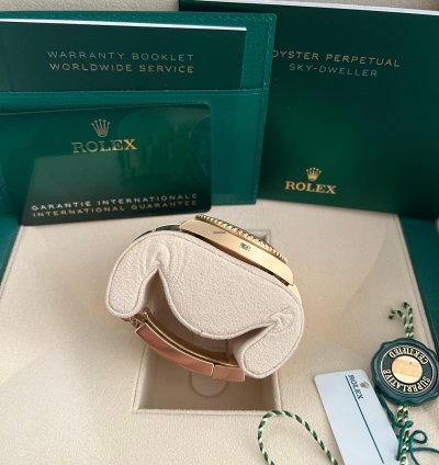 Rolex Submariner Date New Unworn Full Sticker 126618lb Yellow Gold